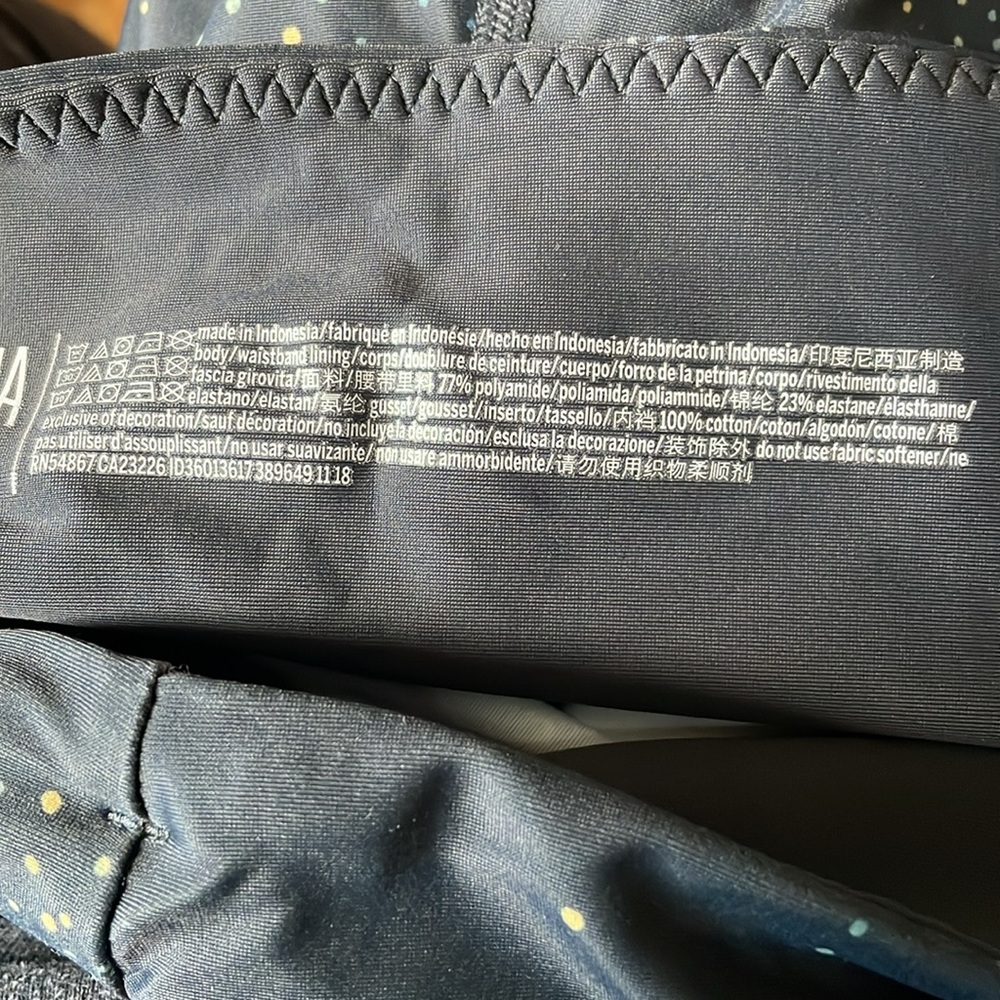 Victoria Sport leggings. Outer-Space pattern. Like new. XL. Has stars/planets. - Picture 7 of 7